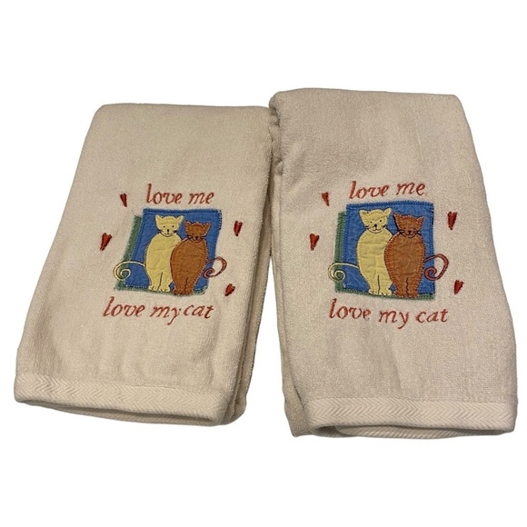 Velour Cream Bath Towels with  Embroidered Cats “love me. love my cat - Vintage - Picture 1 of 11